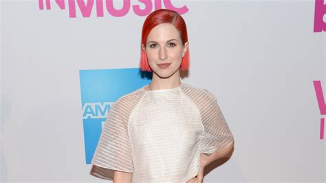 Hayley Williams Is Naked And Afraid In “Simmer” Video